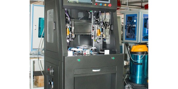 為什么要使用半自動鎖螺絲機(jī)？-堅豐股份